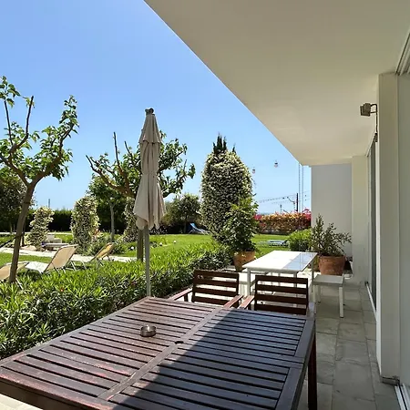 Apartman Art By Praxis