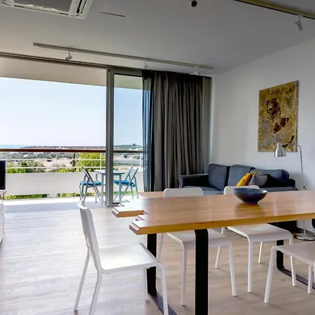 Art By Praxis Apartman *