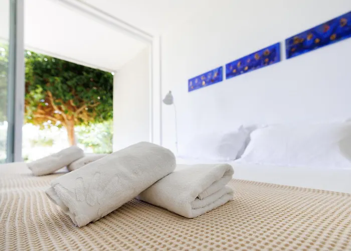 Art By Praxis Apartment Governors Beach